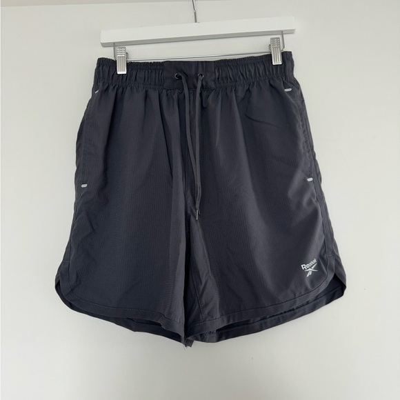 Reebok Grey Training Shorts - Picture 3 of 3